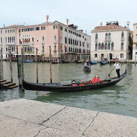 Daire Ca Rialto Design